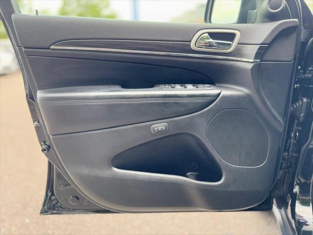 used 2022 Jeep Grand Cherokee car, priced at $29,480