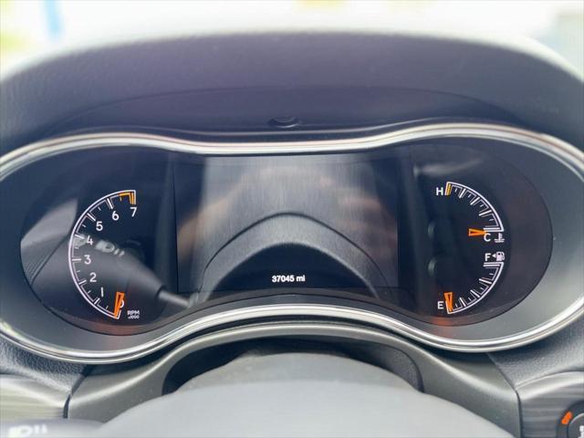 used 2022 Jeep Grand Cherokee car, priced at $29,480