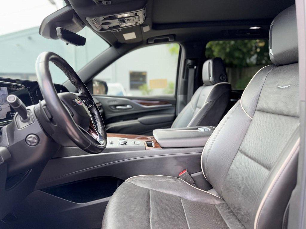 used 2022 Cadillac Escalade ESV car, priced at $61,900