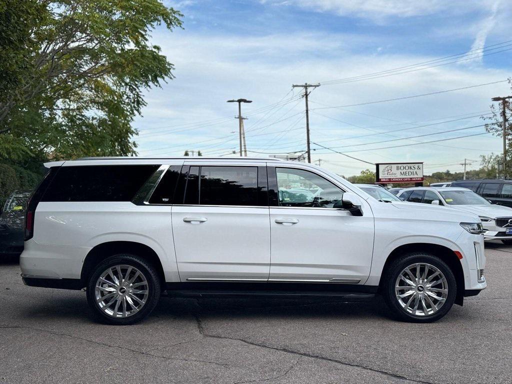 used 2022 Cadillac Escalade ESV car, priced at $62,900