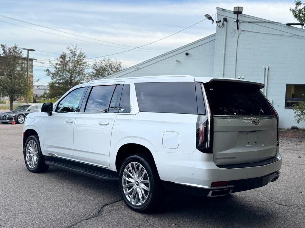 used 2022 Cadillac Escalade ESV car, priced at $62,900