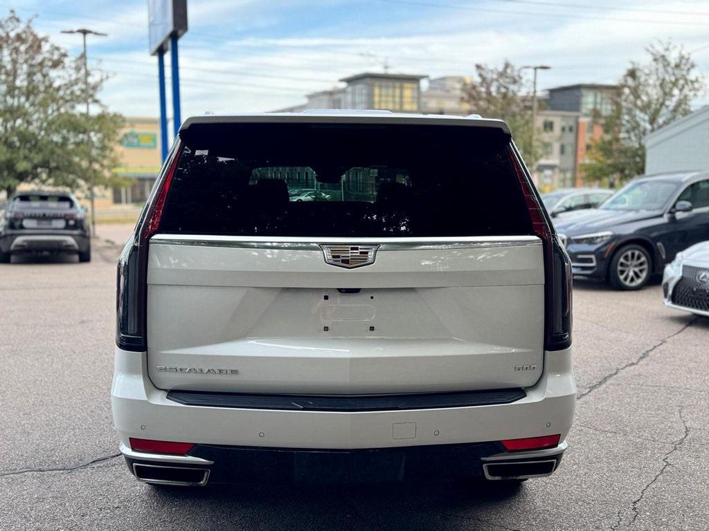 used 2022 Cadillac Escalade ESV car, priced at $62,900