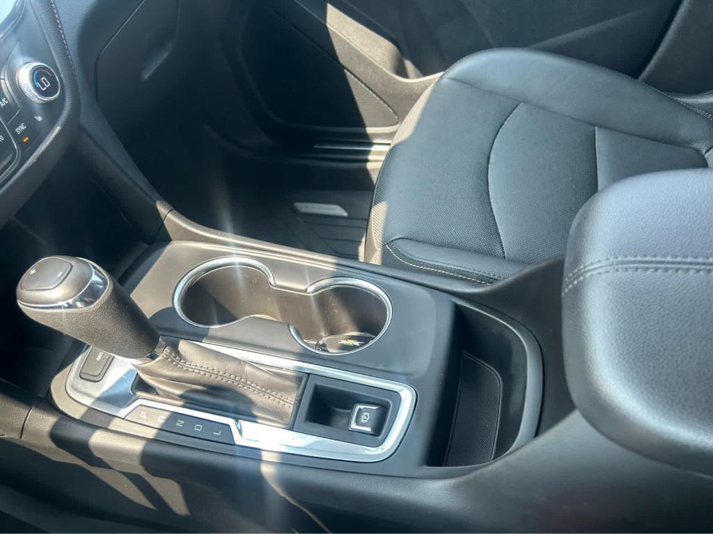 used 2021 Chevrolet Equinox car, priced at $23,510