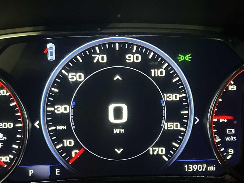 used 2025 Chevrolet Blazer car, priced at $35,990