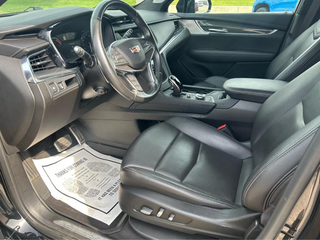 used 2021 Cadillac XT5 car, priced at $25,560
