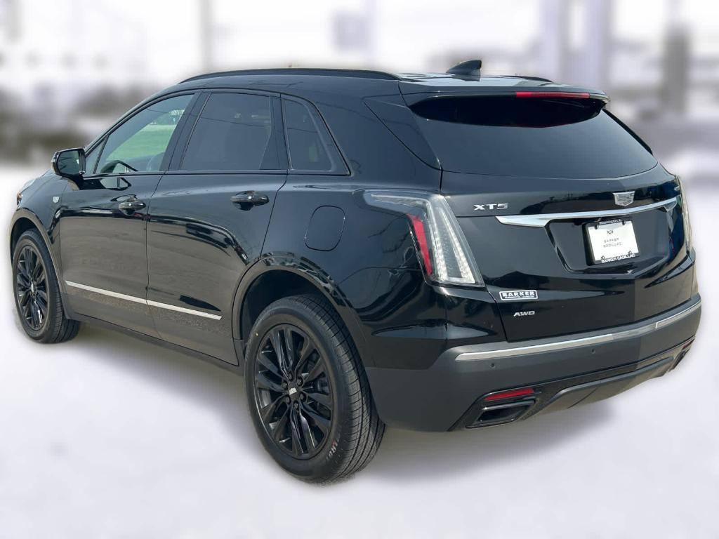 used 2021 Cadillac XT5 car, priced at $25,560
