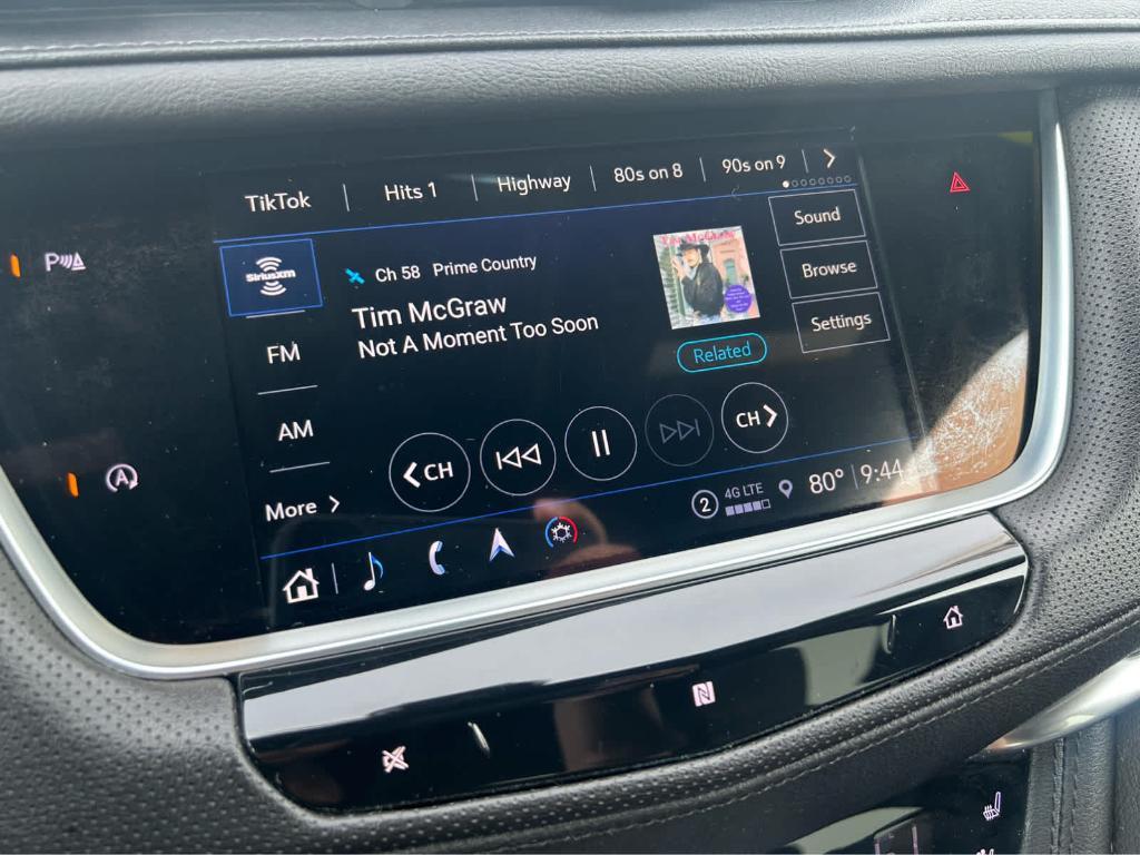 used 2021 Cadillac XT5 car, priced at $25,560