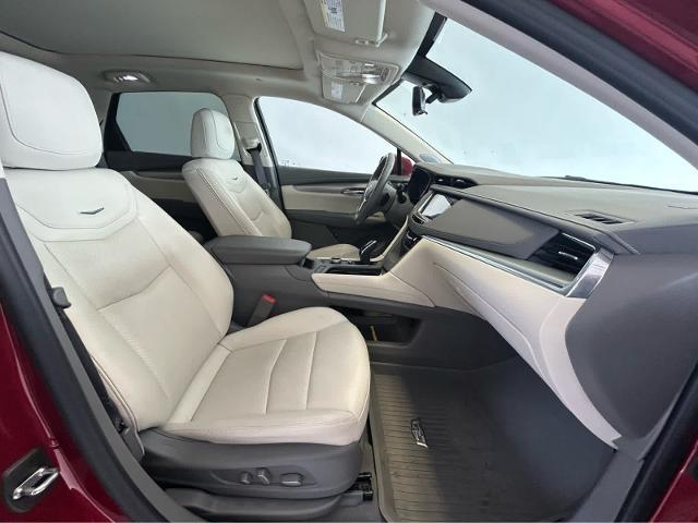 used 2022 Cadillac XT5 car, priced at $35,290