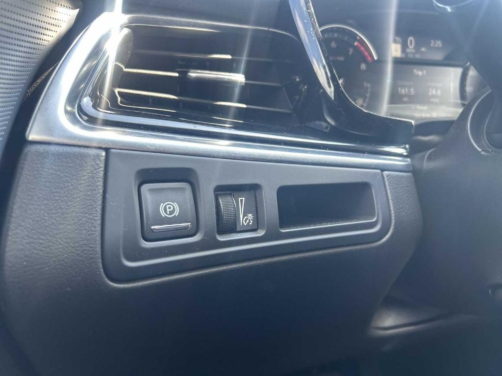 used 2025 Cadillac XT6 car, priced at $47,800