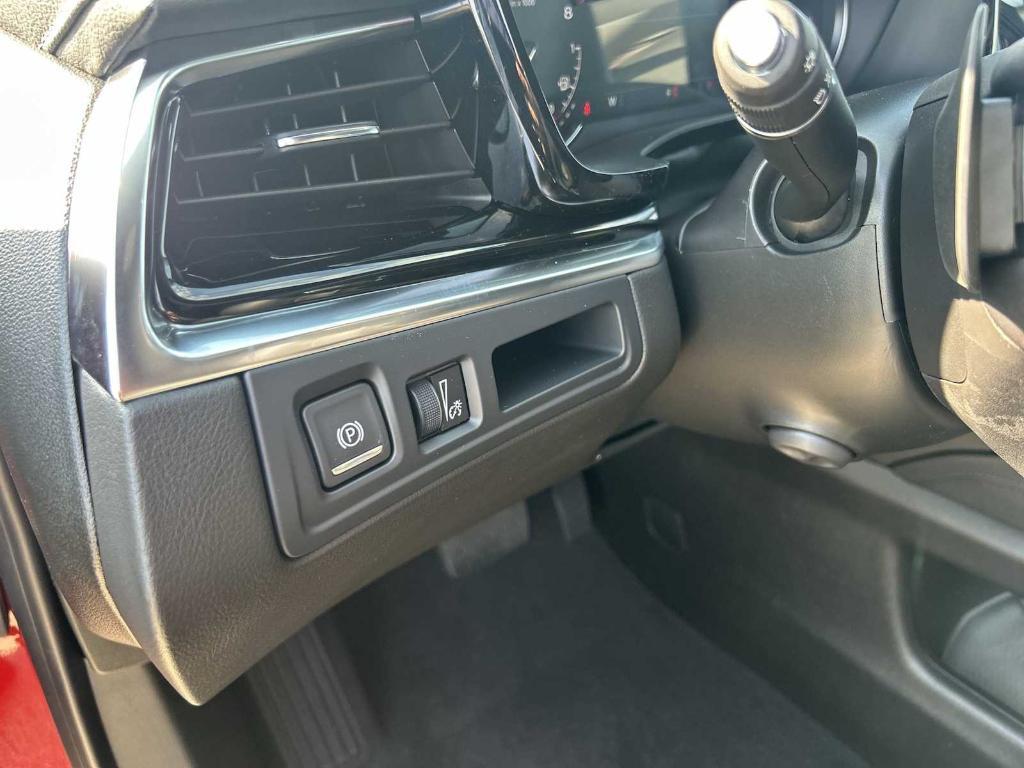 new 2025 Cadillac XT6 car, priced at $58,915