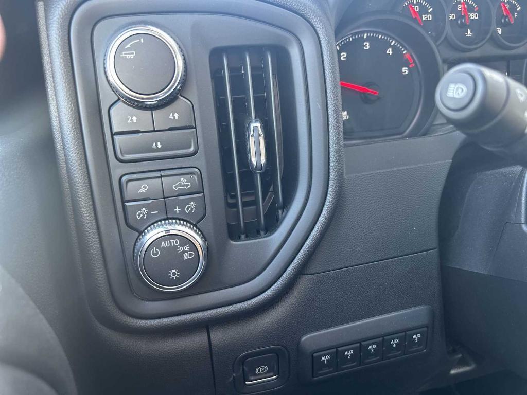 new 2024 GMC Sierra 3500 car, priced at $76,768