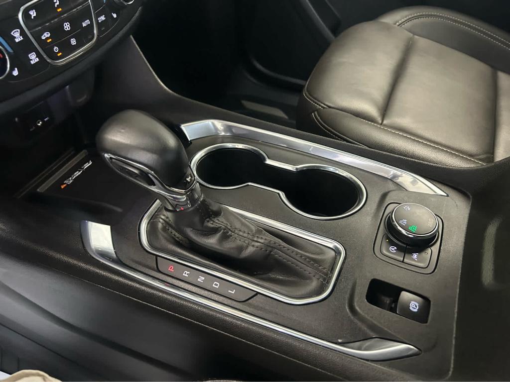 used 2023 Chevrolet Traverse car, priced at $29,660