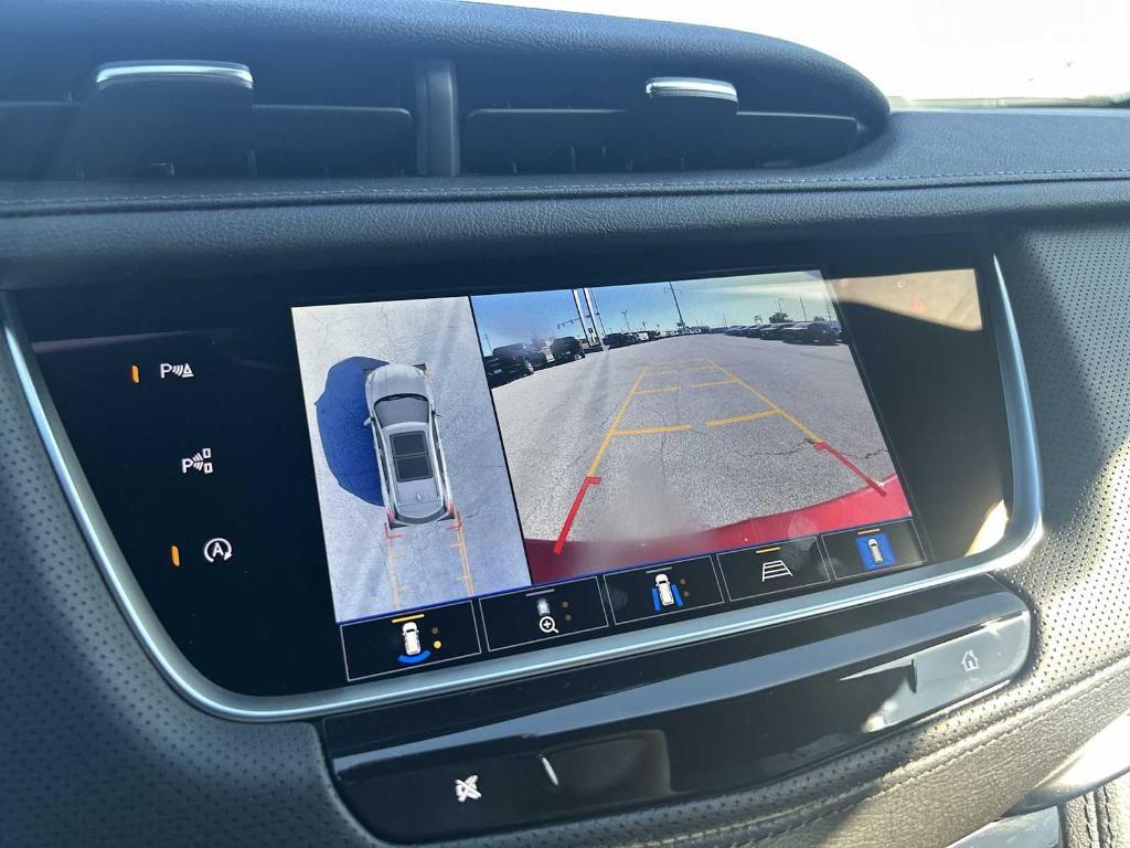 new 2025 Cadillac XT5 car, priced at $60,090