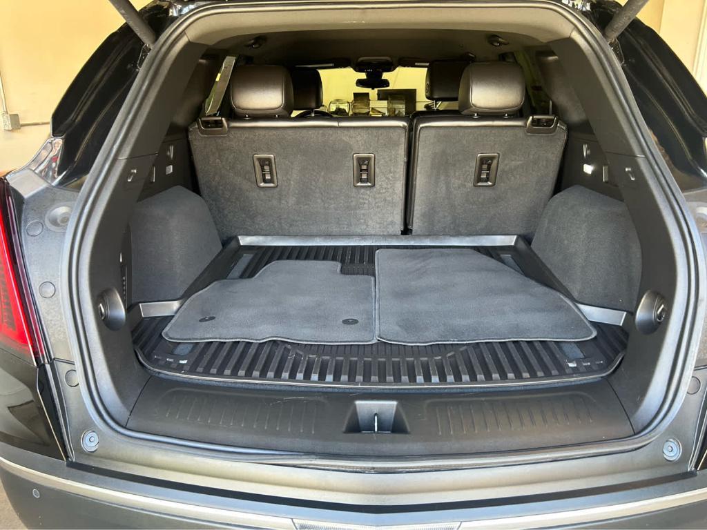 used 2023 Cadillac XT5 car, priced at $32,960