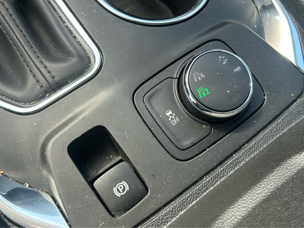 used 2019 Chevrolet Traverse car, priced at $20,590