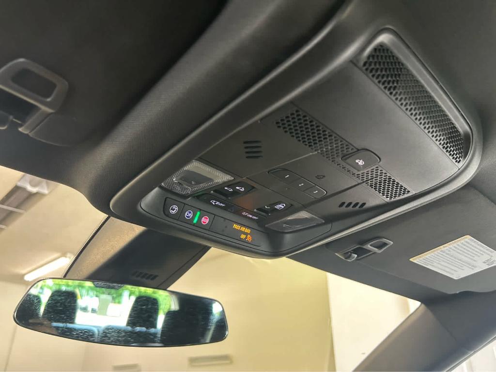 used 2025 Cadillac XT6 car, priced at $54,995
