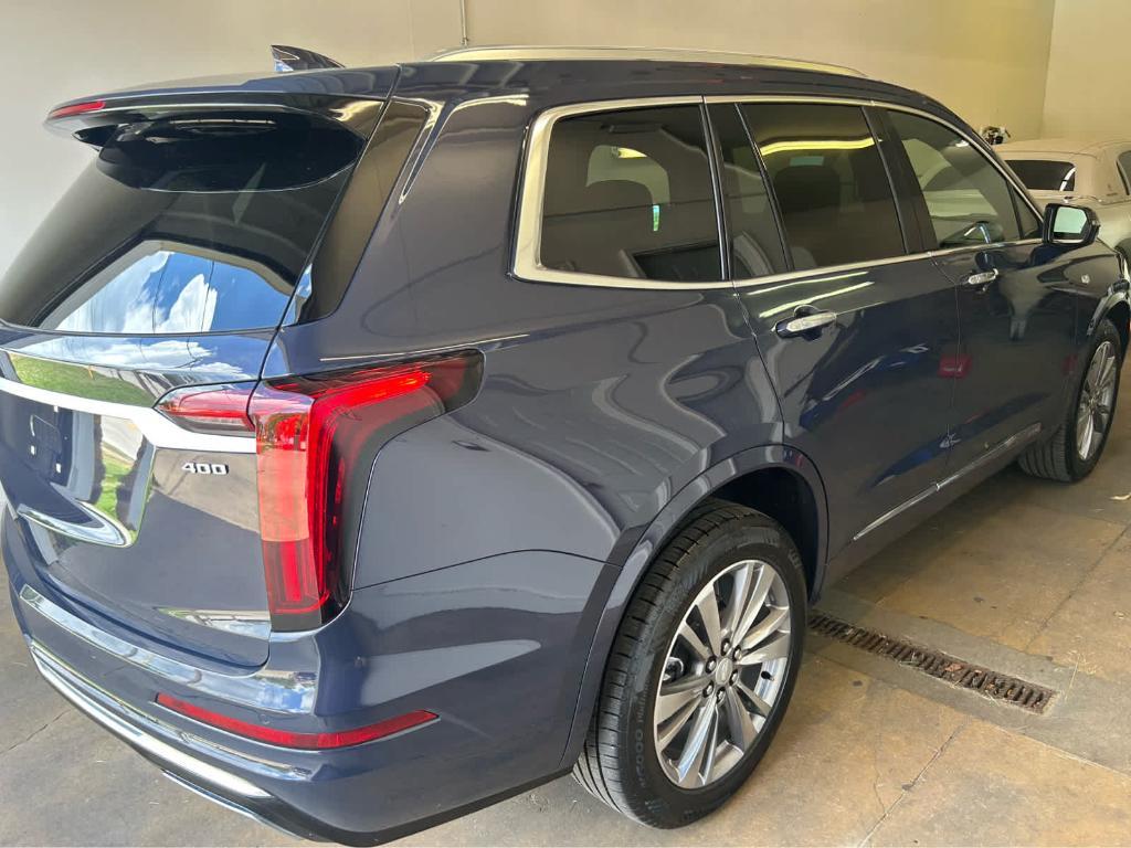 used 2025 Cadillac XT6 car, priced at $54,995