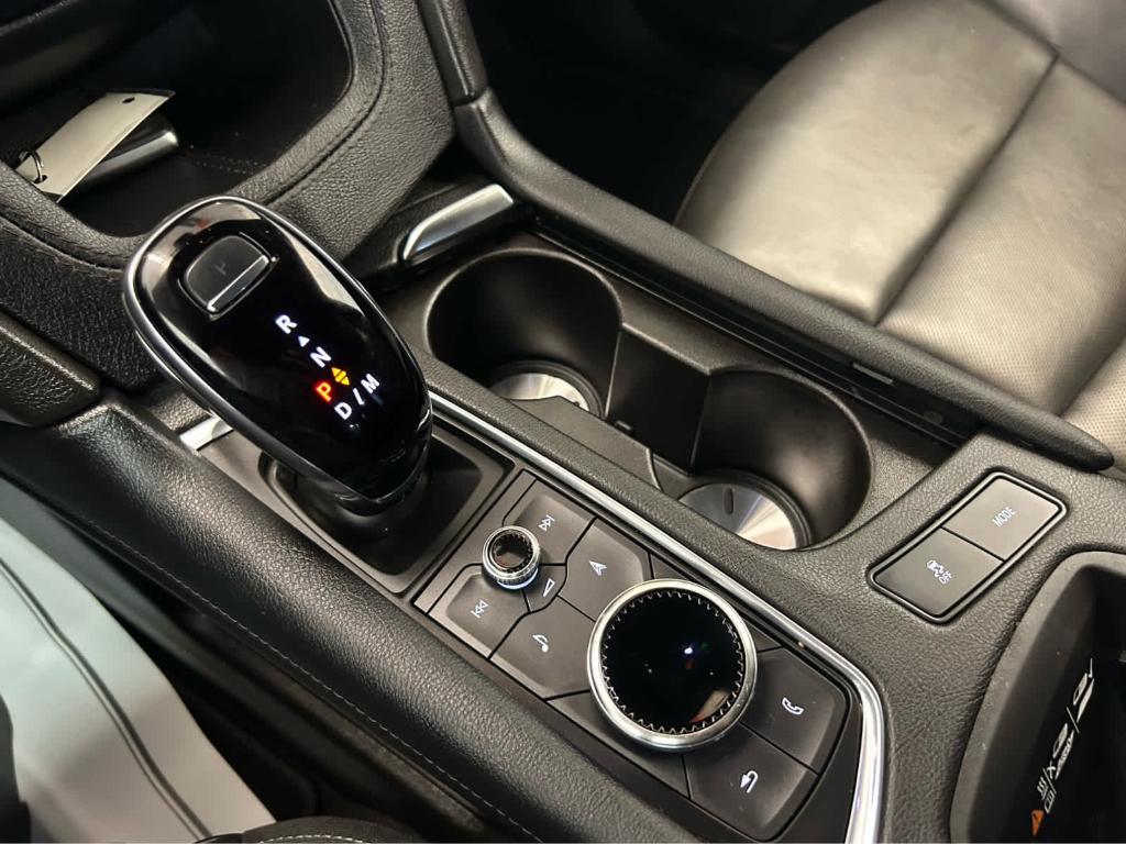 used 2025 Cadillac XT6 car, priced at $54,995