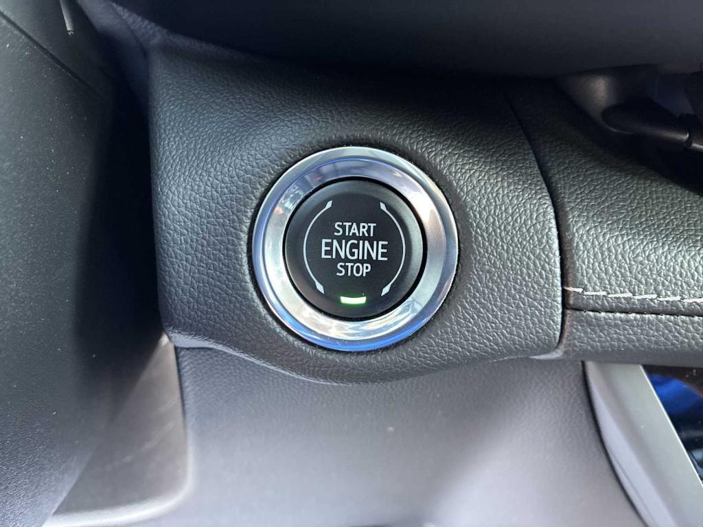 used 2022 Buick Envision car, priced at $24,290