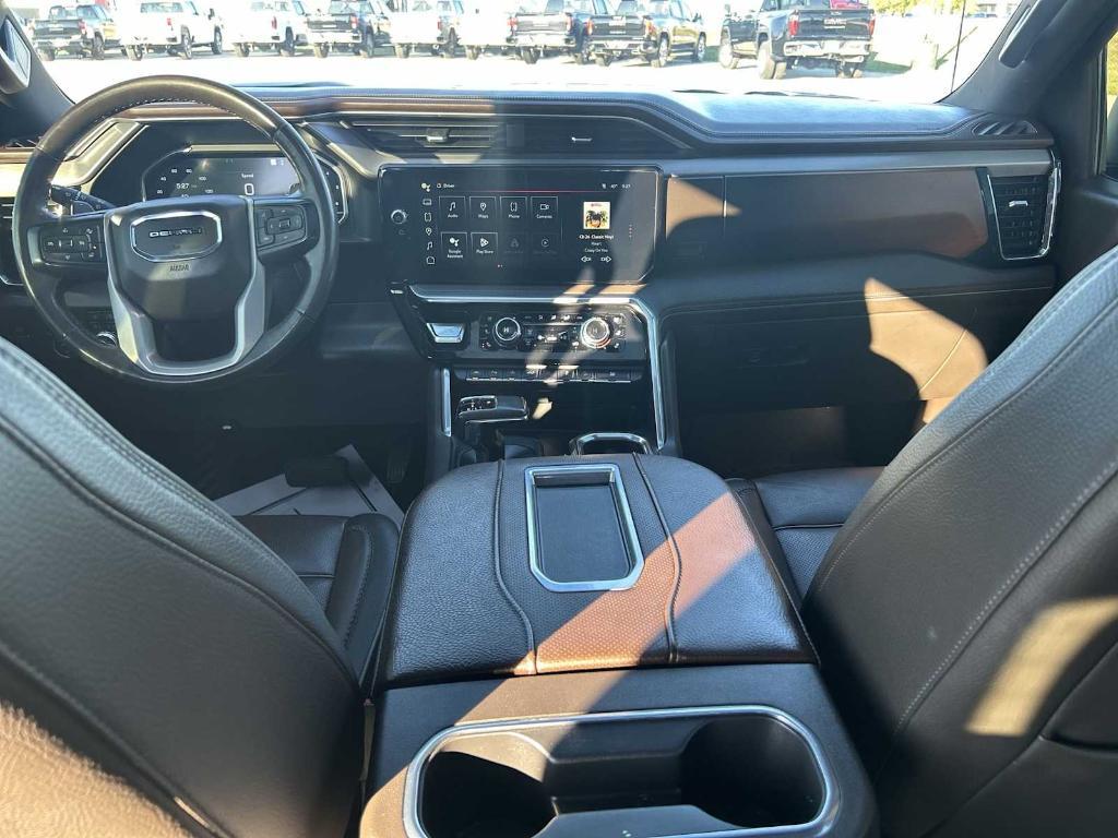 used 2022 GMC Sierra 1500 car, priced at $41,560