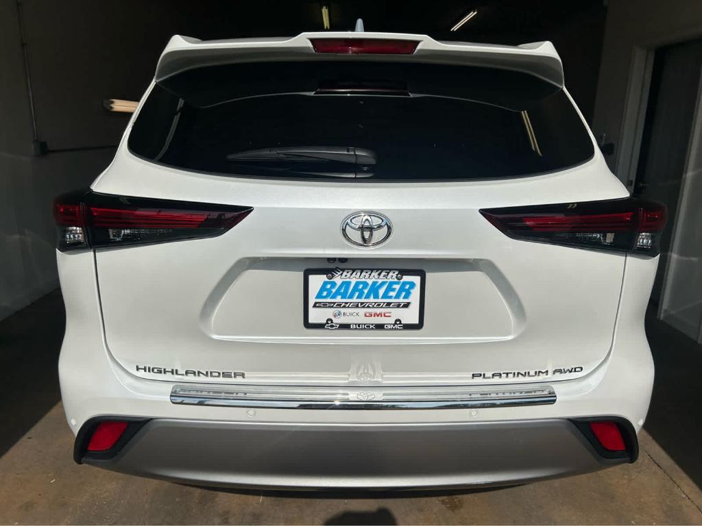used 2024 Toyota Highlander car, priced at $47,880