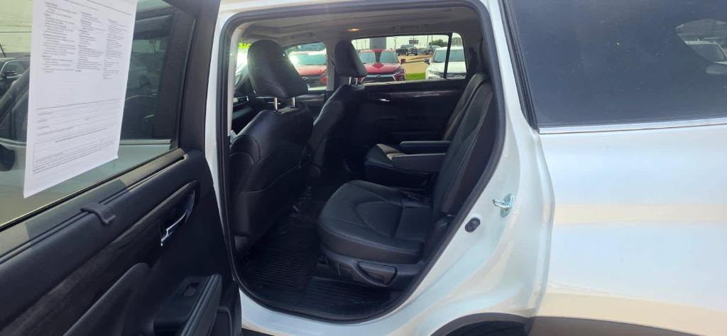 used 2024 Toyota Highlander car, priced at $50,990
