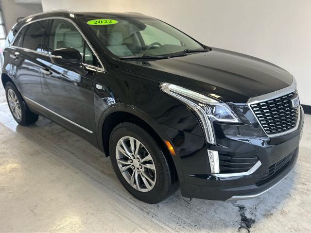 used 2022 Cadillac XT5 car, priced at $30,900