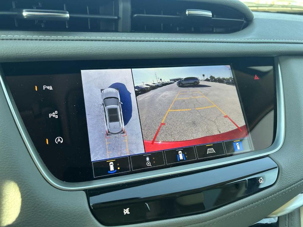 new 2025 Cadillac XT5 car, priced at $60,090