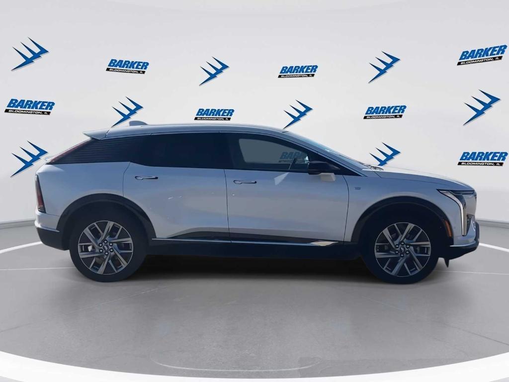 new 2025 Cadillac OPTIQ car, priced at $56,615