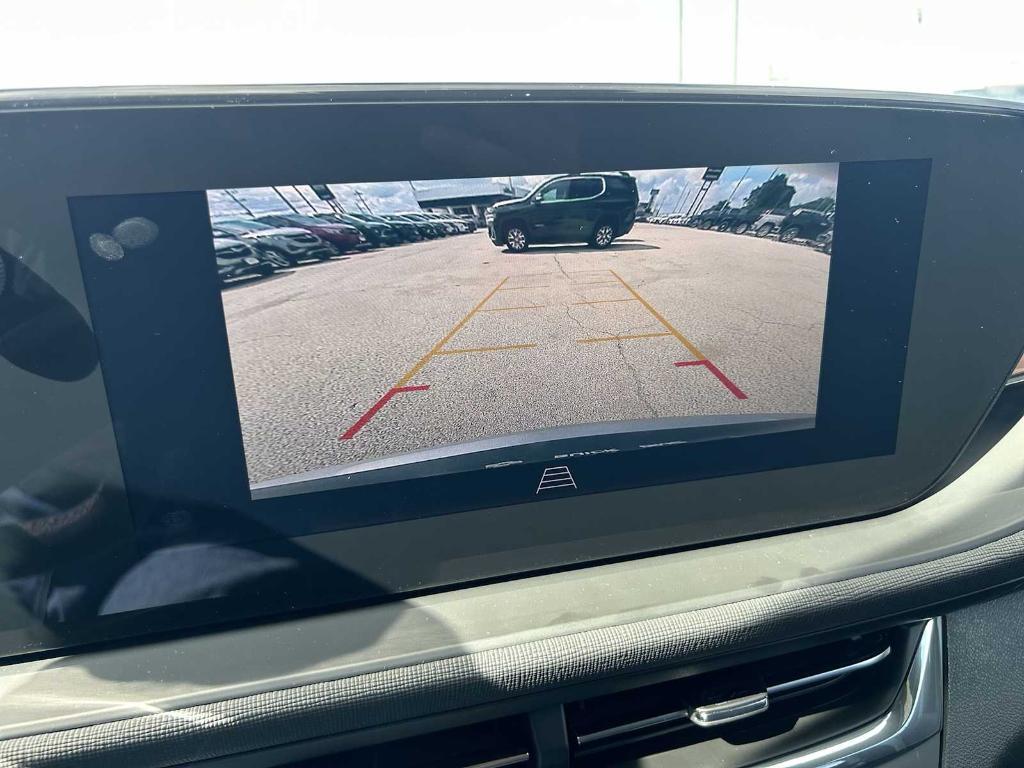 new 2025 Buick Envista car, priced at $23,419