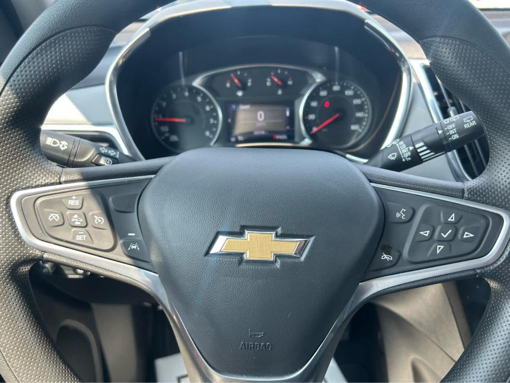used 2023 Chevrolet Equinox car, priced at $21,390