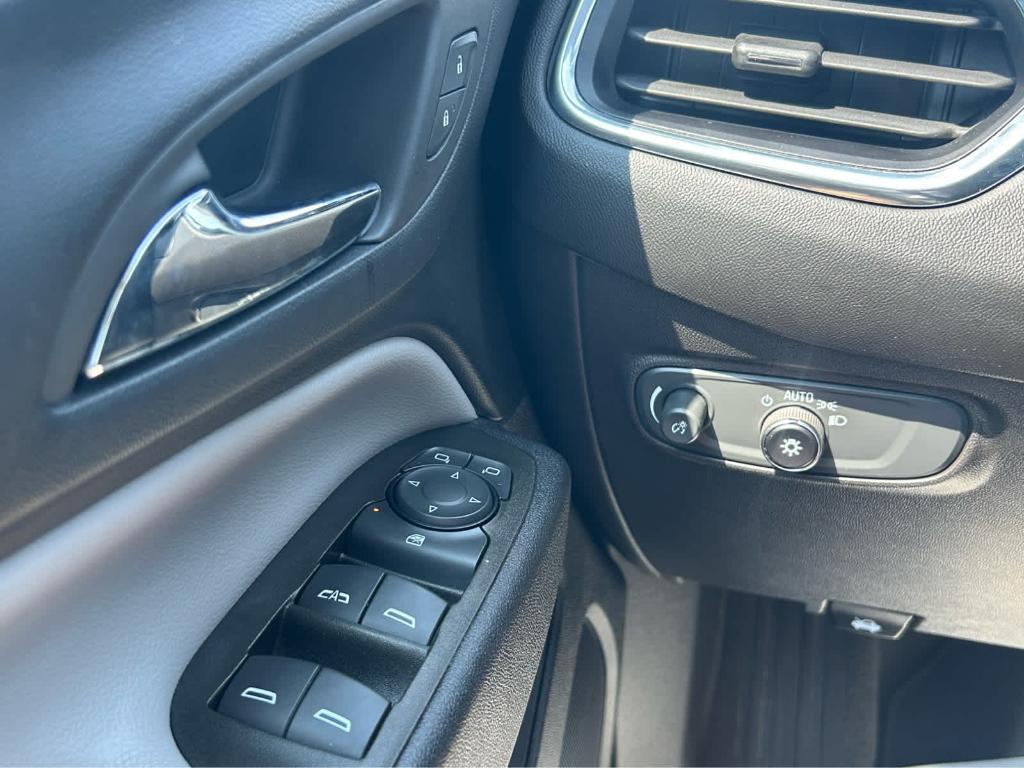 used 2023 Chevrolet Equinox car, priced at $21,390