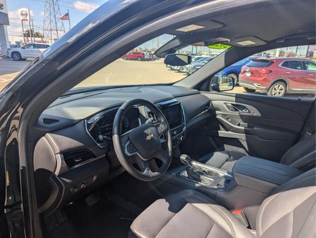 used 2023 Chevrolet Traverse car, priced at $39,290