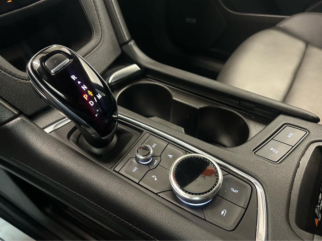 used 2023 Cadillac XT6 car, priced at $45,687