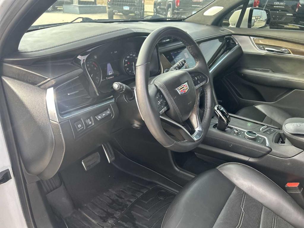 used 2021 Cadillac XT6 car, priced at $24,260