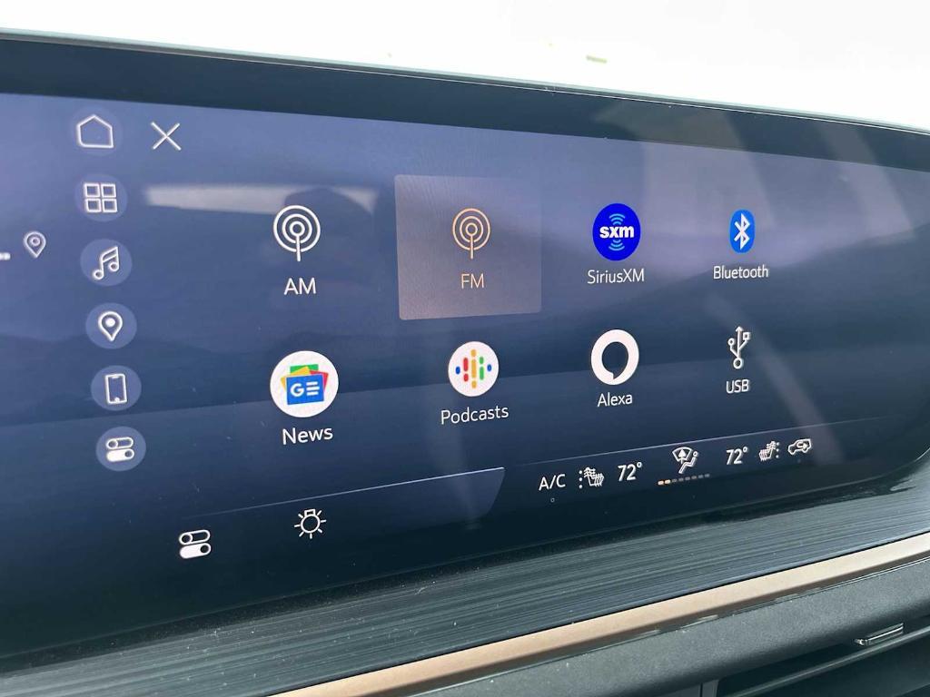 new 2025 Buick Envision car, priced at $38,735