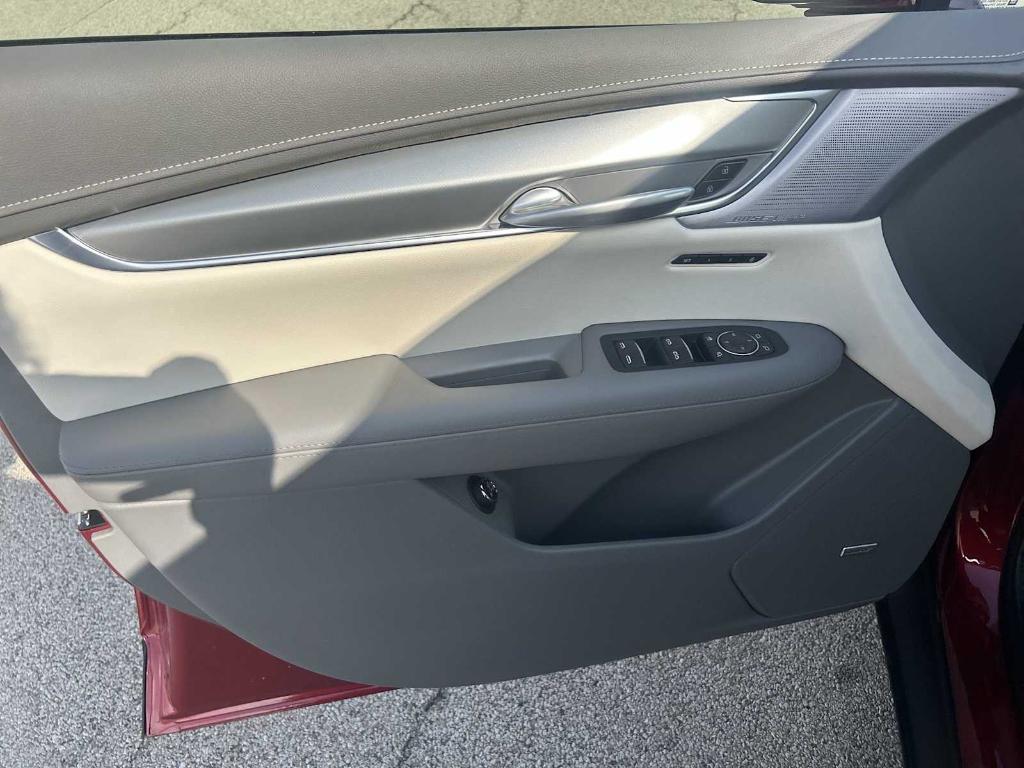 new 2025 Cadillac XT5 car, priced at $59,790