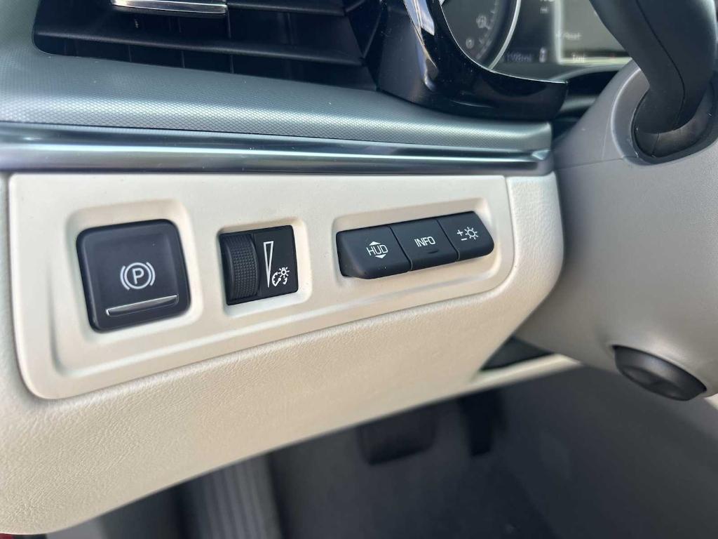new 2025 Cadillac XT5 car, priced at $59,790