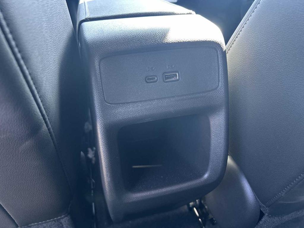 new 2025 Buick Envista car, priced at $22,590
