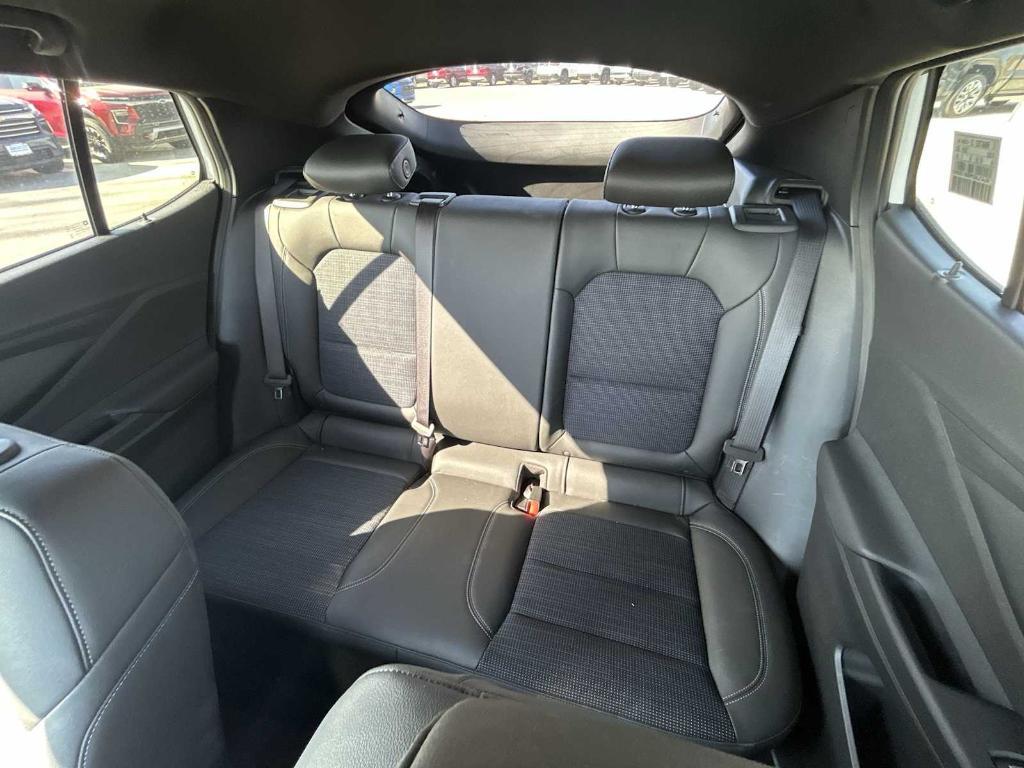 new 2025 Buick Envista car, priced at $22,590