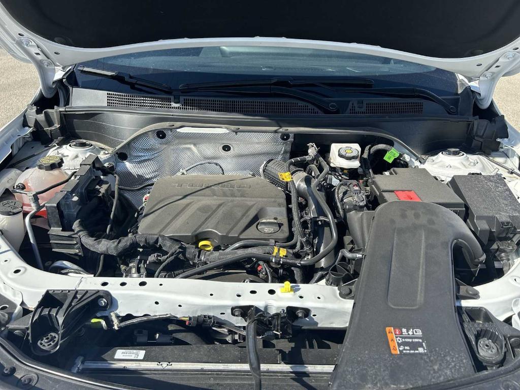 new 2025 Buick Envista car, priced at $22,590