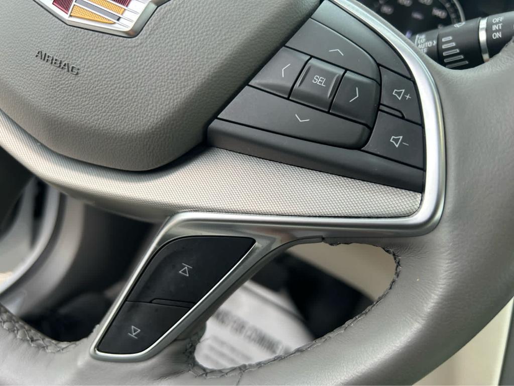 used 2025 Cadillac XT5 car, priced at $39,590
