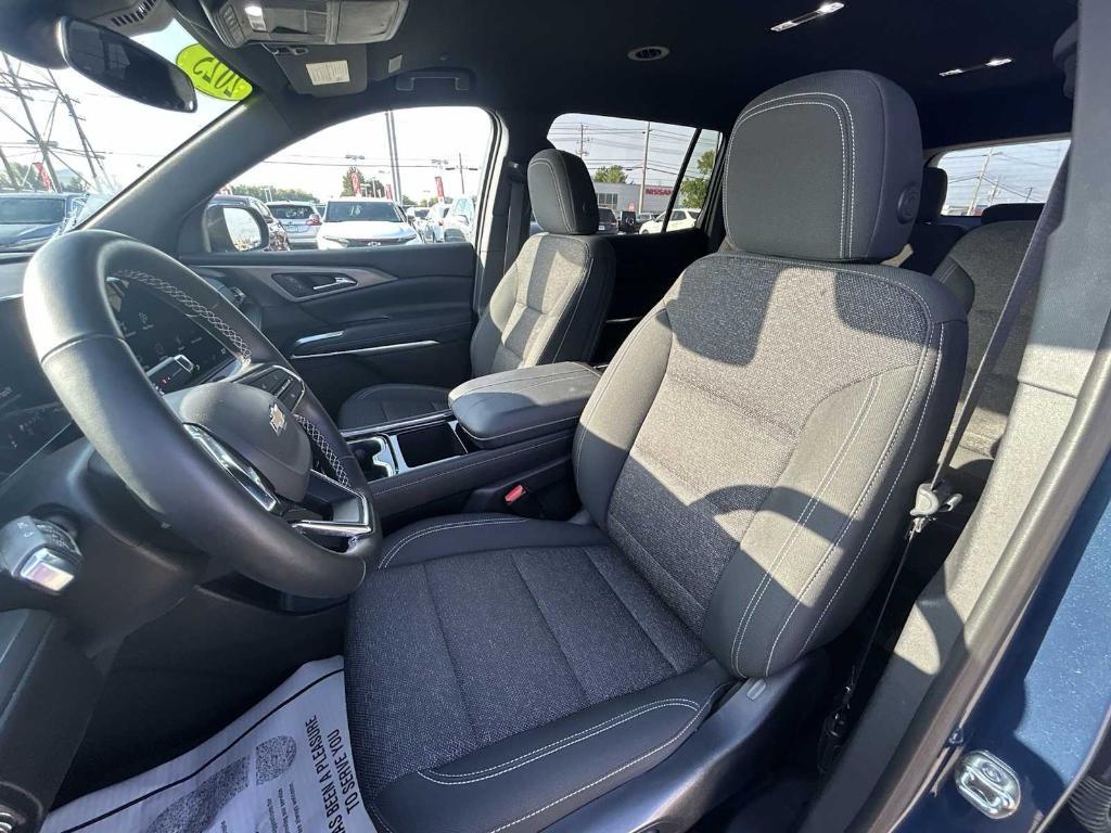 used 2025 Chevrolet Traverse car, priced at $36,290