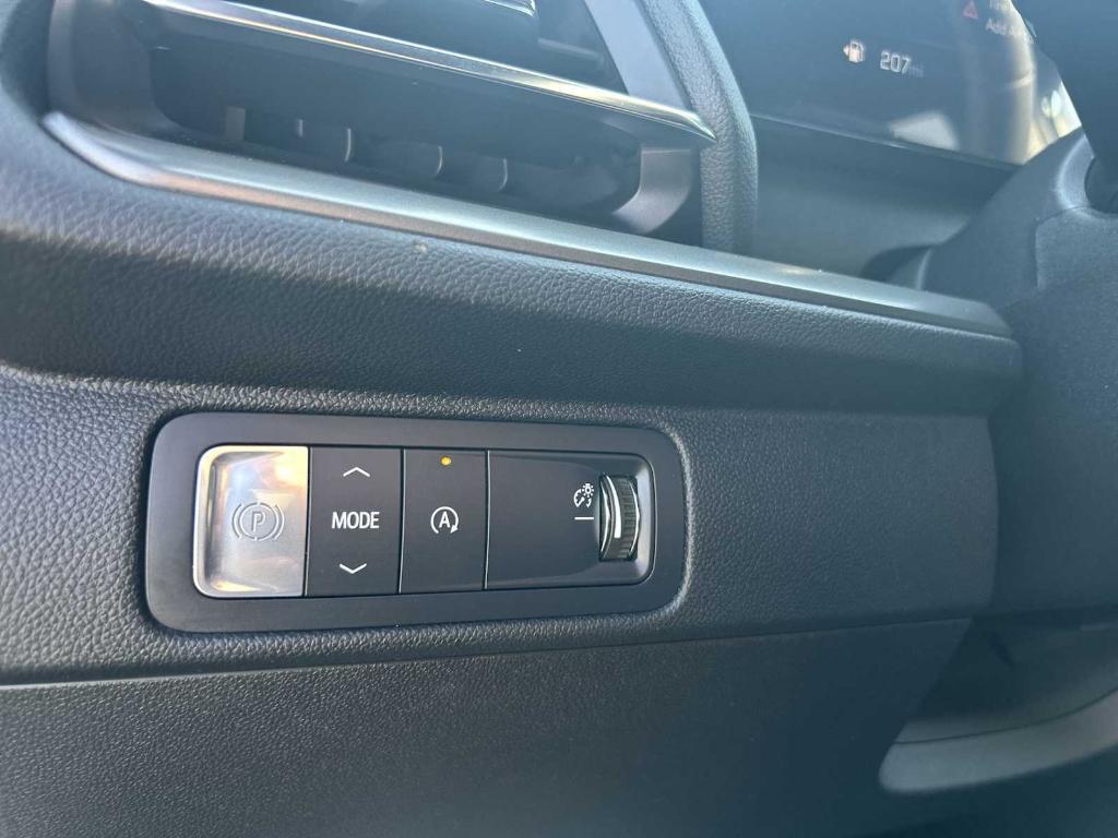 used 2025 Chevrolet Traverse car, priced at $36,290