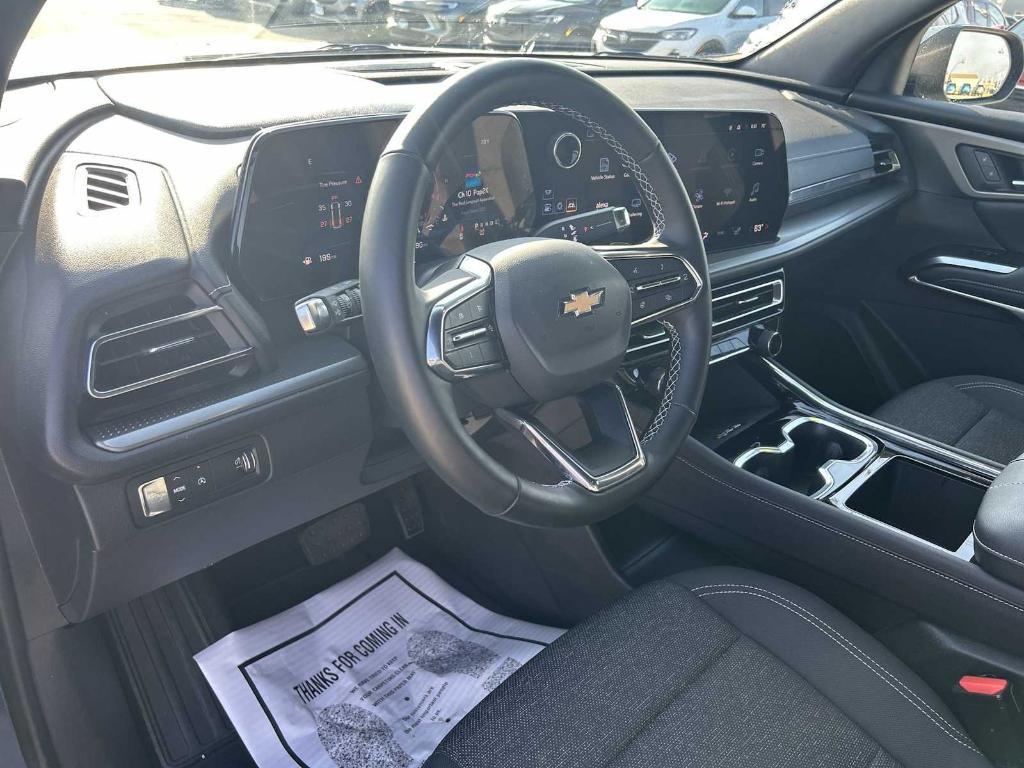 used 2025 Chevrolet Traverse car, priced at $36,290