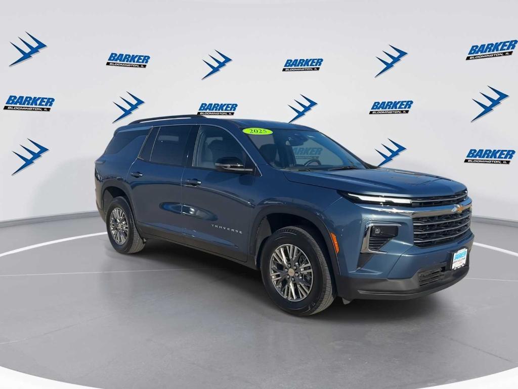 used 2025 Chevrolet Traverse car, priced at $36,290