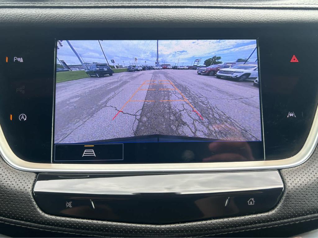 used 2023 Cadillac XT6 car, priced at $36,330