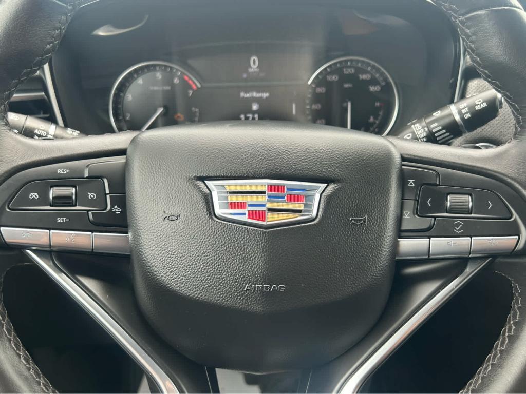 used 2023 Cadillac XT6 car, priced at $36,330