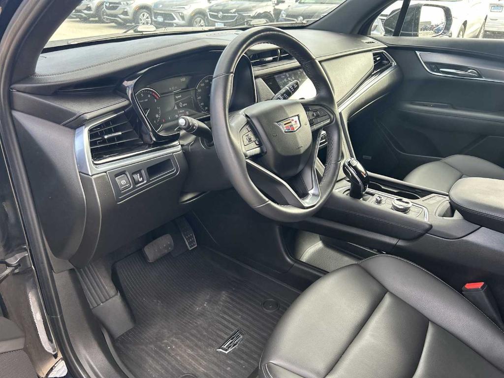 used 2023 Cadillac XT6 car, priced at $34,960
