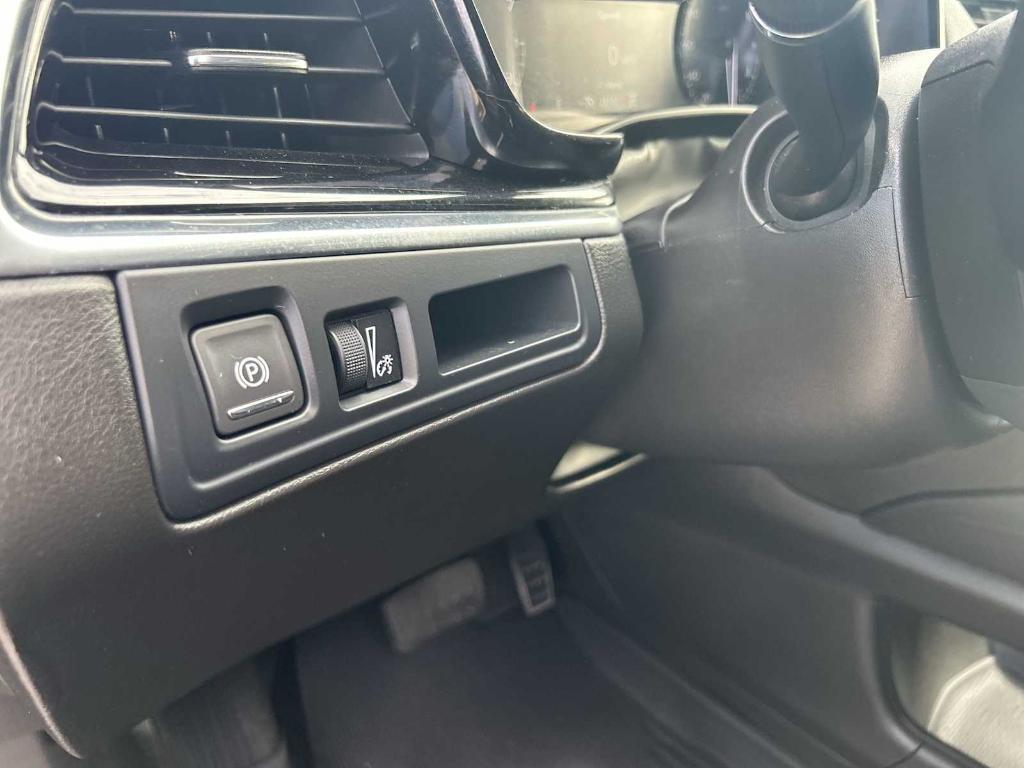 used 2023 Cadillac XT6 car, priced at $34,960